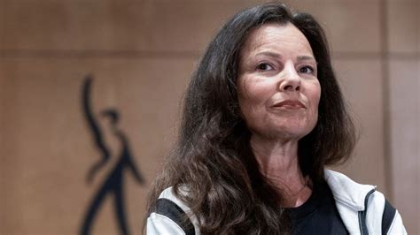 Fran Drescher responds to criticism about her Italy trip and pic 